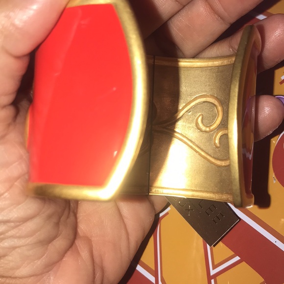 New Scarlet Red Open Cuff Bracelet Gem Center Gold Tone Scrolls By Carolee Lux - Picture 5 of 13